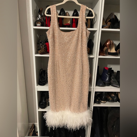 Cream Midi Bodycon Dress with Ribbed Texture and Scoop Neck for Cocktail - Picture 1 of 5